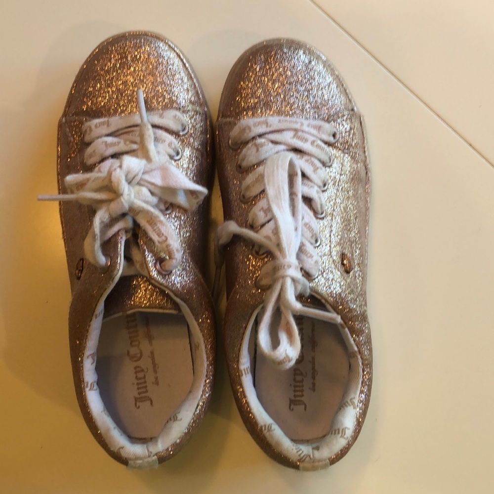 Girl shoes